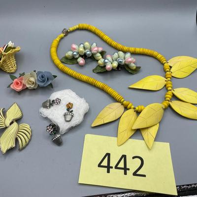 Lot of Spring jewelry