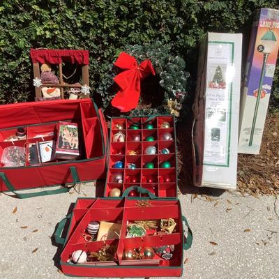 Ornaments with ornament holder
