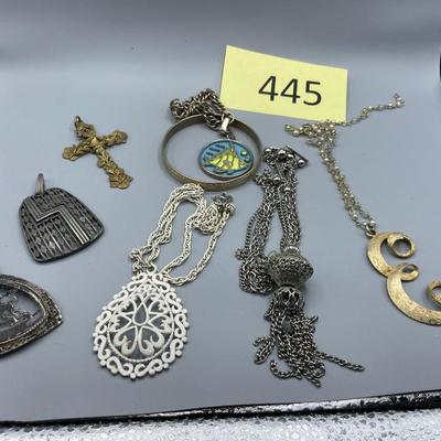 Lot of vintage necklaces & pendants