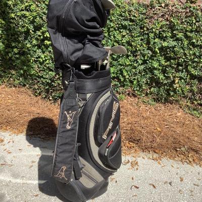 Menâ€™s golf clubs-King Cobra