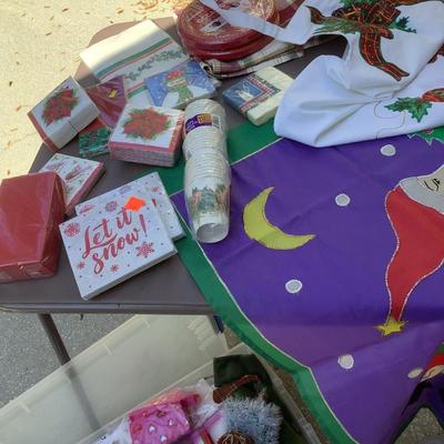 Gift wrap, bags, napkins