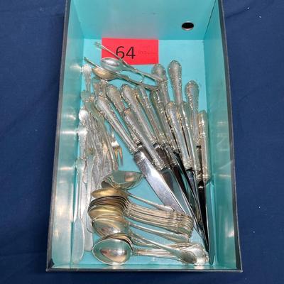 Lunt Sterling flatware set