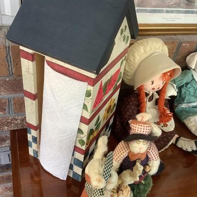 Bunnies, birdhouse with paper towels, bear clock