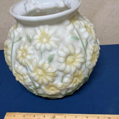 Consolidated Glass Daisy Vase