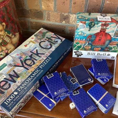 Game lot Eddie Bauer cribbage, puzzles, dominoes, cards