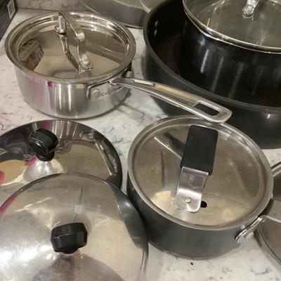 Kitchen pots lot 1