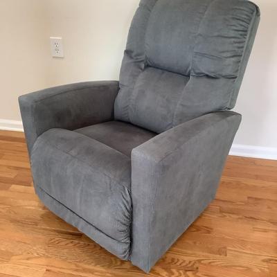 La-Z-boy recliner 39â€H 32â€W 33â€depth