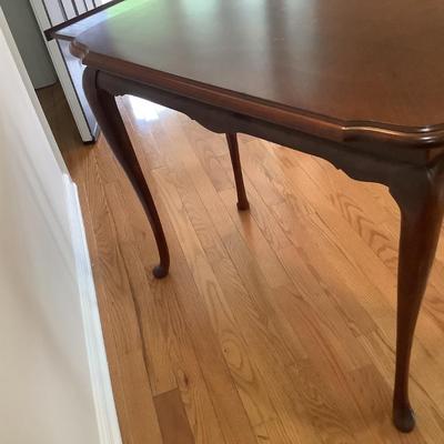 Thomasville mahogany tea table 26â€H 32â€ x 18â€