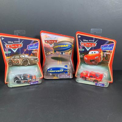 LOT 33: New in Package Disney Pixar Cars - Lot of 12 Diecast Cars