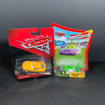 LOT39: New in Package: Disney Pixar Cars - Lot of 15 Diecast Cars