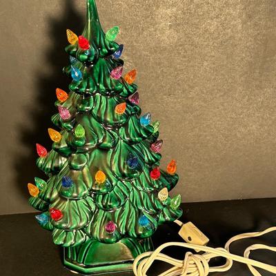 LOT 90AT: Vintage Ceramic Light Up Christmas Tree