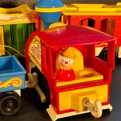 LOT 91AT: Vintage Fisher Price Circus Train