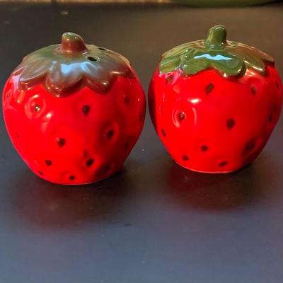 LOT:113: Beautiful Vintage Ceramic Strawberry Cookie Jar, Salt and Pepper Shaker and a Metal Serving Tray