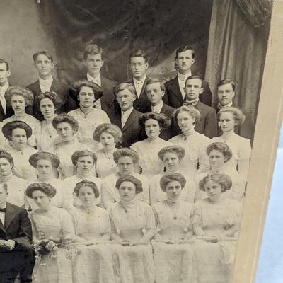 Vintage 1909 Picture