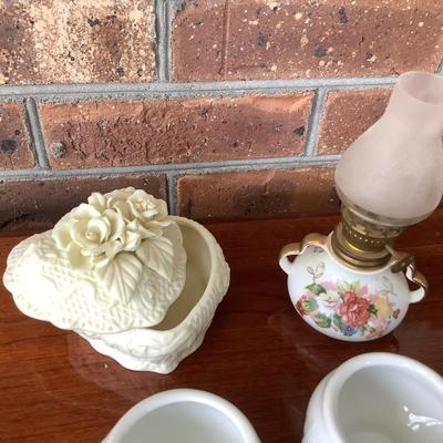 2 pottery pieces lot