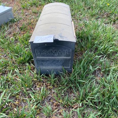 Rubbermaid Mailbox