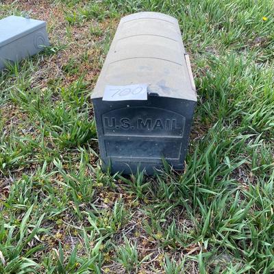 Rubbermaid Mailbox