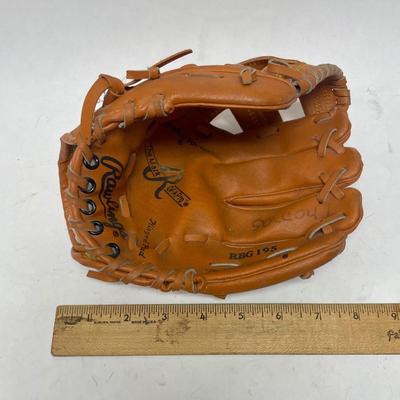 T-Ball Baseball Glove - for Right-Handed Players