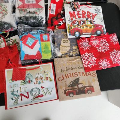 Large Lot of Lindy Bowman Holiday Christmas Gift bags New Stock in Med. Tote
