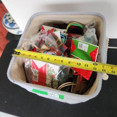 Large Lot of Lindy Bowman Holiday Christmas Gift bags New Stock in Med. Tote