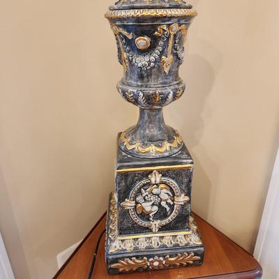 1 Ornate Table Lamp Cherubs Angels