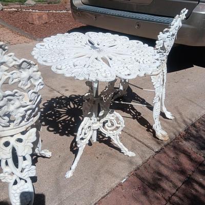 2 ORNATE WROUGHT IRON PATIO CHAIRS AND TABLE