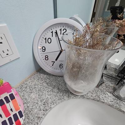 Bathroom Decor and Accessories