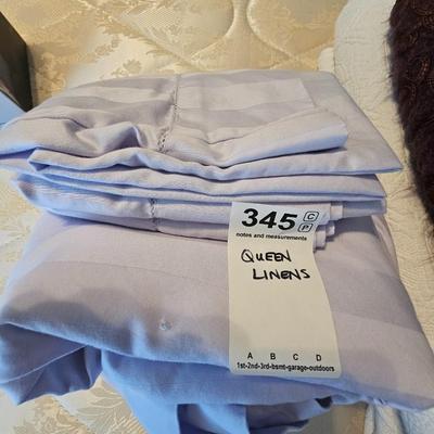 Queen size bed linens