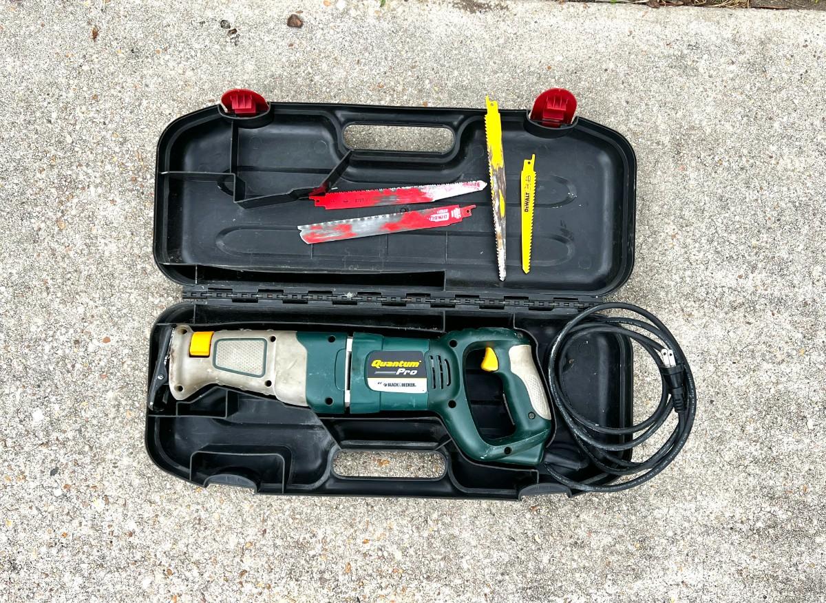 Black & Decker Quantum Pro Reciprocating Saw with Blades and Case
