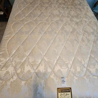 Queen size mattress and box spring