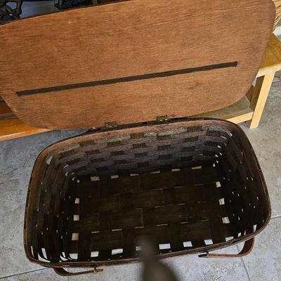 Kids wood and metal bench