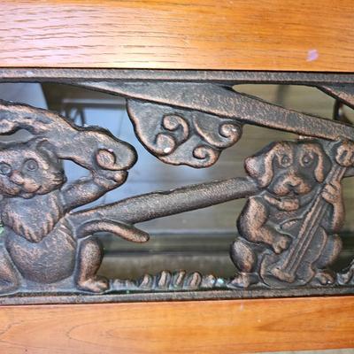 Kids wood and metal bench