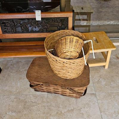 Kids wood and metal bench