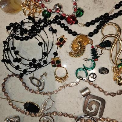 Assorted Jewelry