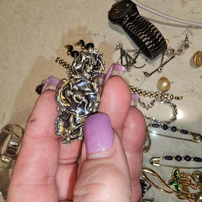 Assorted Jewelry