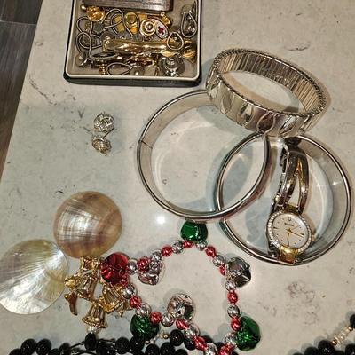 Assorted Jewelry