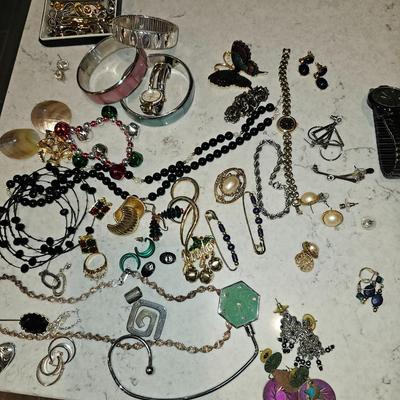 Assorted Jewelry