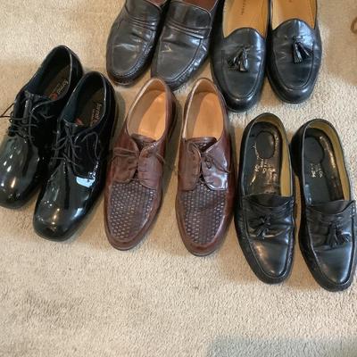 Menâ€™s shoes size 11 lot 3