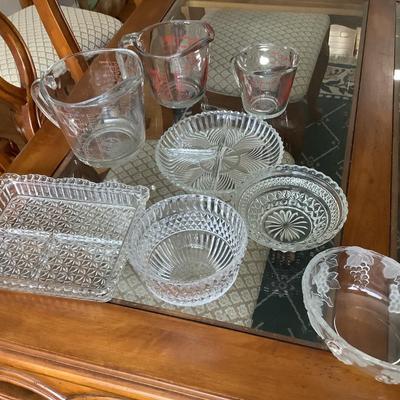 Measuring cup lot