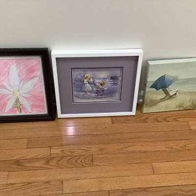 3 wall art flower/ pop out girls on beach/ beach chair