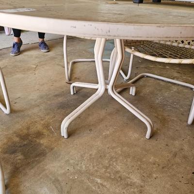 Outdoor table and 4 chairs