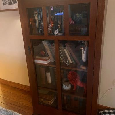 Leick Furniture, Echos Mission Style Display Case