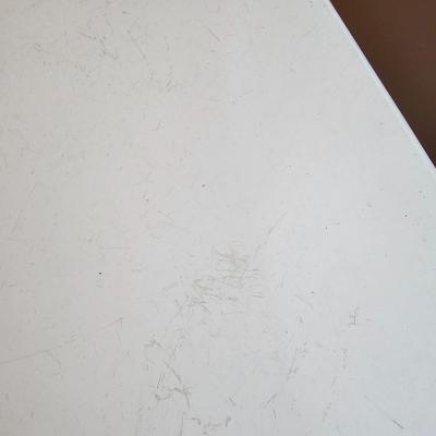 White Enameled Metal Top Table (UC-JS)