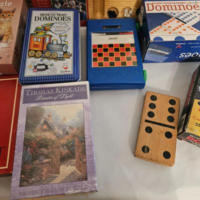 Assortment of Games and Puzzles (UD-DW)