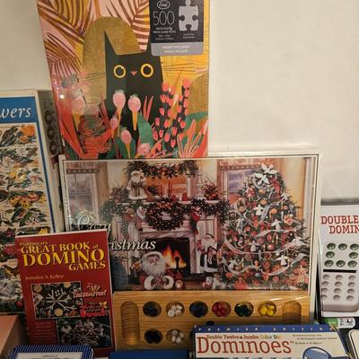 Assortment of Games and Puzzles (UD-DW)