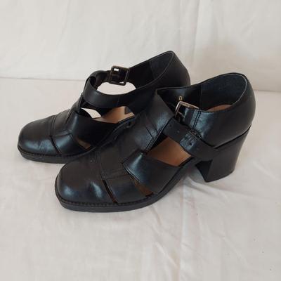 Comfort Heels and Sandals, Womenâ€™s Size 7-7.5 (PC-BBL)