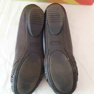 Comfort Heels and Sandals, Womenâ€™s Size 7-7.5 (PC-BBL)