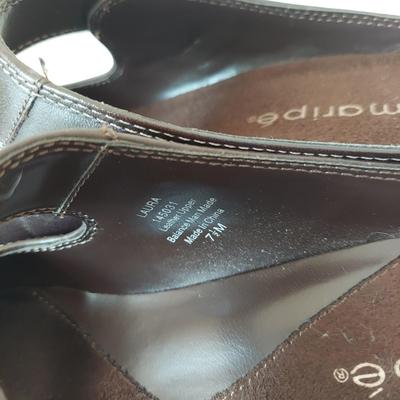 Comfort Heels and Sandals, Womenâ€™s Size 7-7.5 (PC-BBL)
