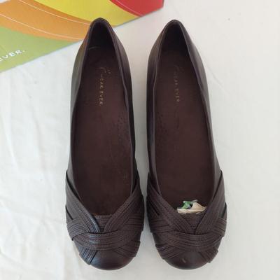 Comfort Heels and Sandals, Womenâ€™s Size 7-7.5 (PC-BBL)