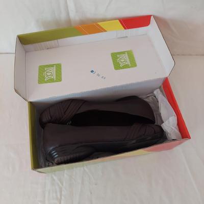 Comfort Heels and Sandals, Womenâ€™s Size 7-7.5 (PC-BBL)